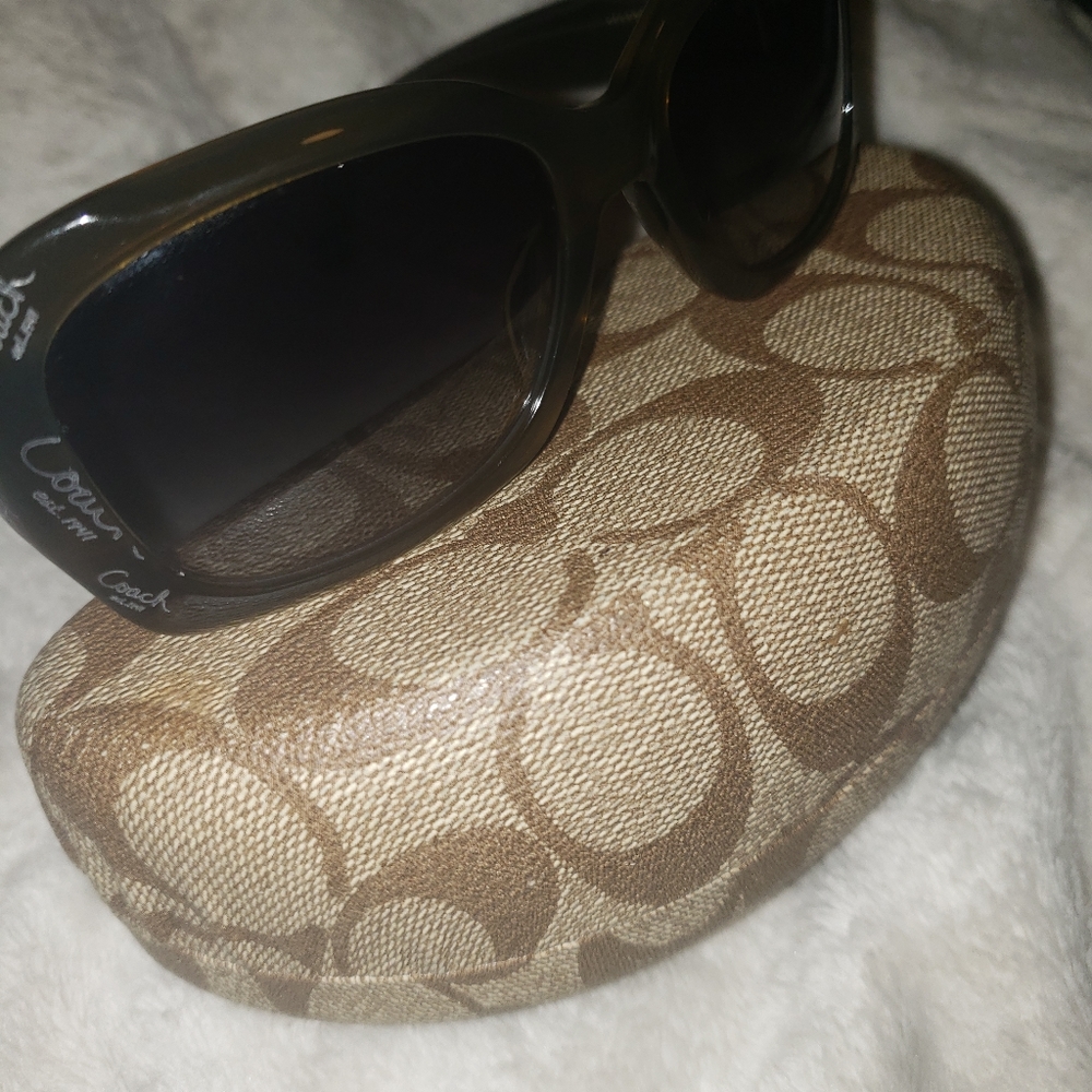 NWOT Coach Keirstin Olive Signature Sunglasses - Picture 6 of 9